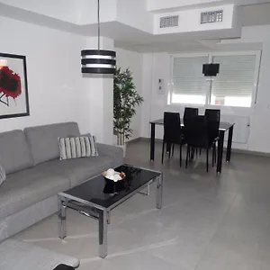 https://malaga-apartamentos-malaga-29008.1costadelsol.com